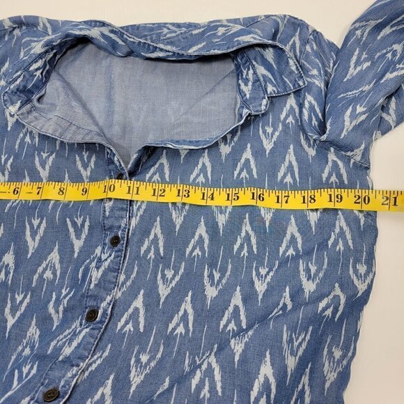 Velvet Heart Women's Chambray Button Down Denim Top With White Pattern Size M - Picture 13 of 13